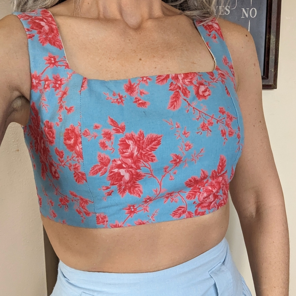 CROPPED TOP made from a vintage tablecloth S